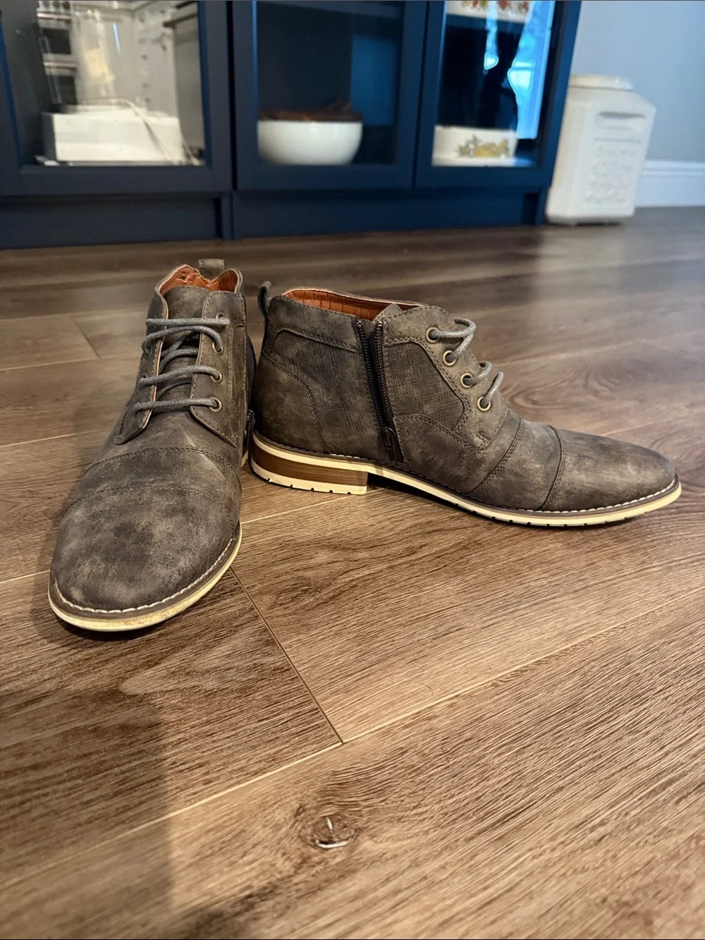 Men's Casual Lace-Up Chukka Boots in Charcoal